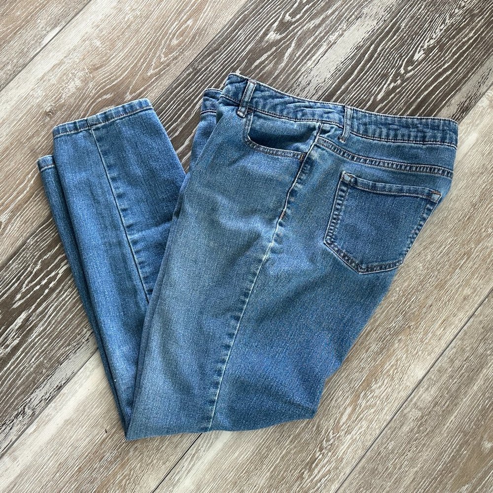 Forever 21 Sz 30 Fantastic Blue Denim Jeans Super Comfy!!